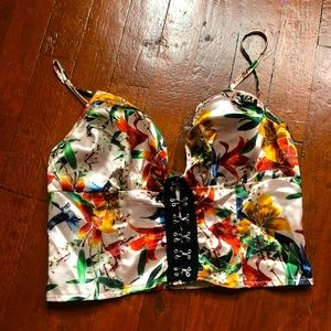 'PRETTYLITTLETHING' Bralette Top